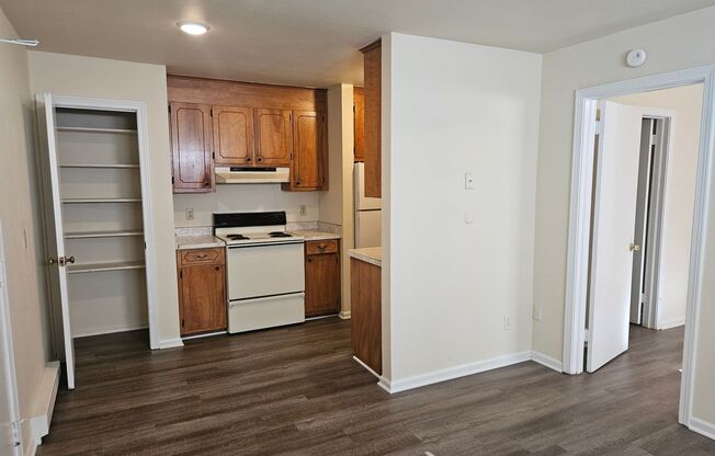 1 bed, 1 bath, $850, Unit 3