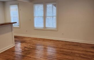 1 bed, 1 bath, 540 sqft, $700, Unit 617 NW 25th St Apt A Downstairs