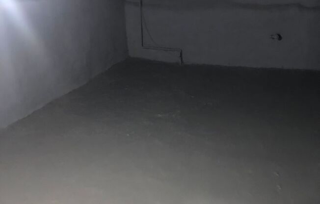 2 bedroom 1 bathroom recently renovated in Baltimore city