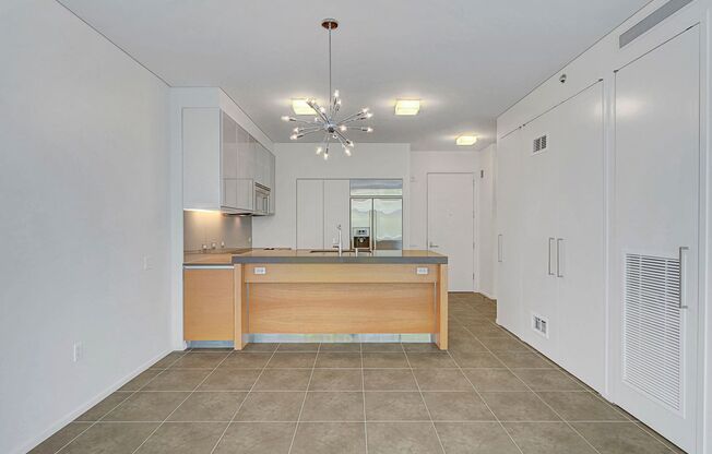 1 bed, 1 bath, $2,825