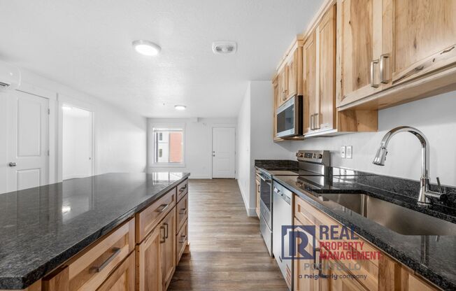 110 W Siphone Rd Bld #7