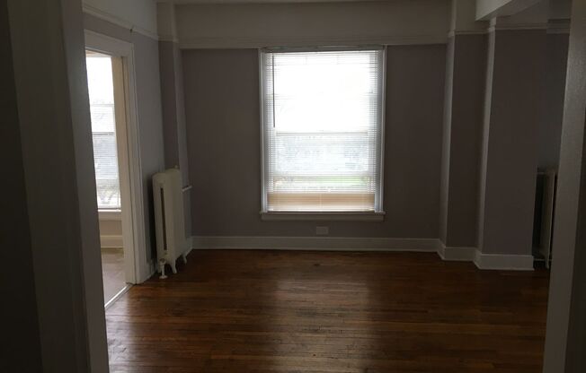 2 beds, 1 bath, 962 sqft, $1,475, Unit 3C