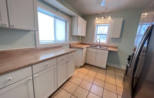 3 beds, 1 bath, $1,650