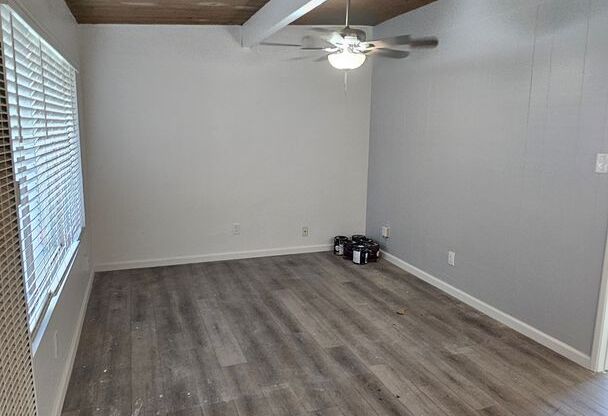 1 bed, 1 bath, 400 sqft, $1,795, Unit 16