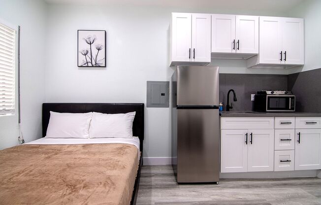 Studio, 1 bath, 141 sqft, $1,095.42, Unit 23