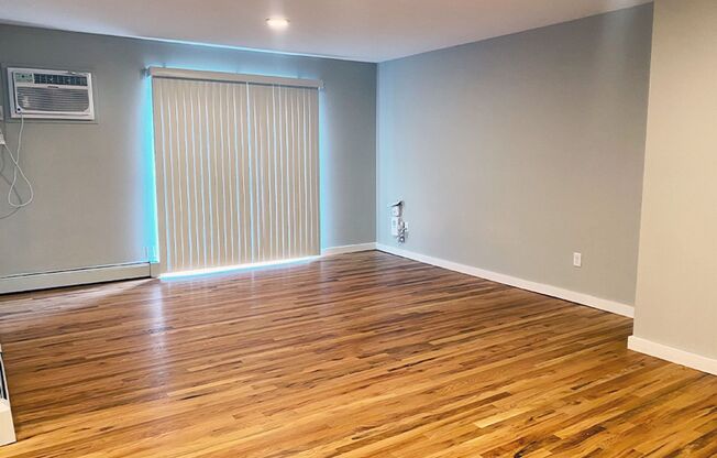 2 beds, 1 bath, 650 sqft, $1,195, Unit 3060-402