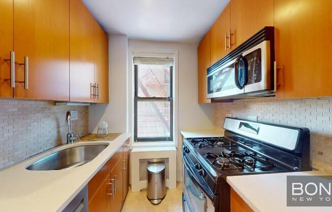 1 bed, 1 bath, $2,495, Unit 2F