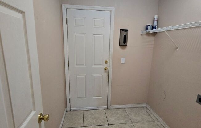 3 beds, 2 baths, $1,700