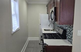 2 beds, 1 bath, 3,273 sqft, $2,700, Unit 1F