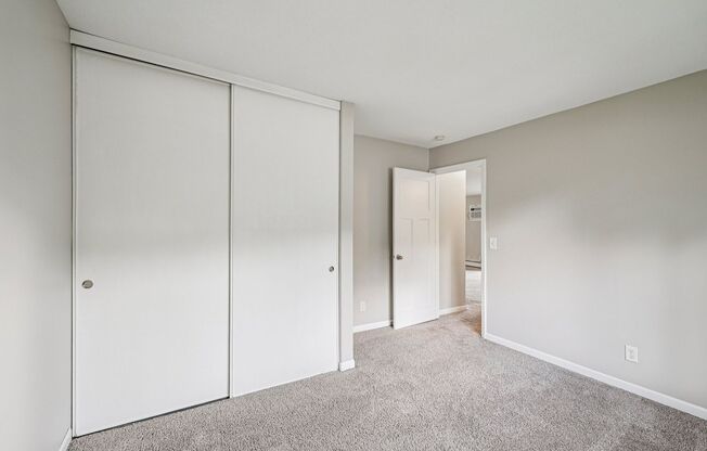 2 beds, 1 bath, 950 sqft, $1,435, Unit 1829-306