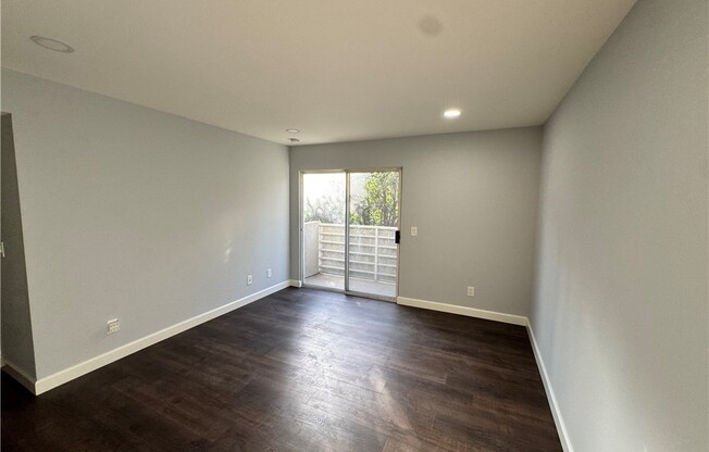 2 beds, 2 baths, 1,200 sqft, $2,600, Unit 105