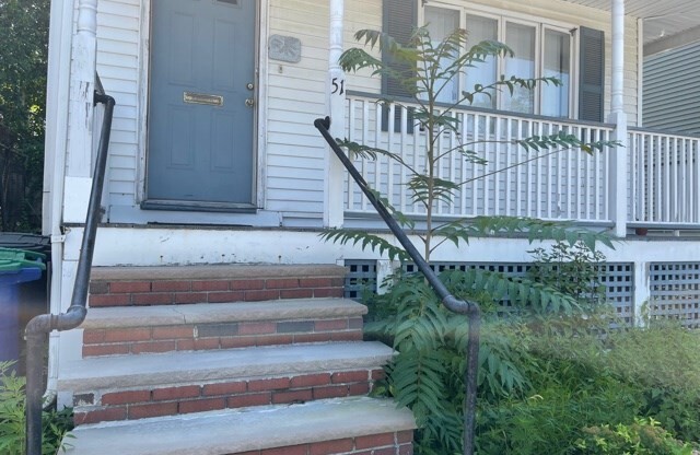 51 LINDEN AVE