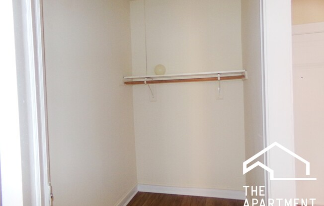 6916 N Lakewood Ave, Chicago IL 206