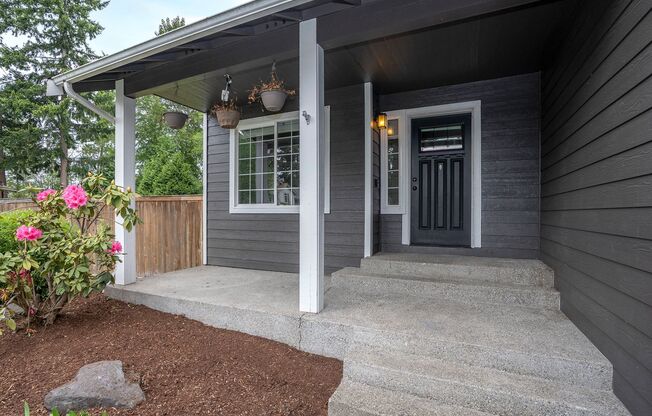 Spacious 4-Bedroom Home on a Tranquil Cul-de-Sac in Puyallup