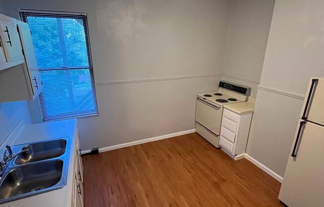 151 Kendall Ave - (04121)