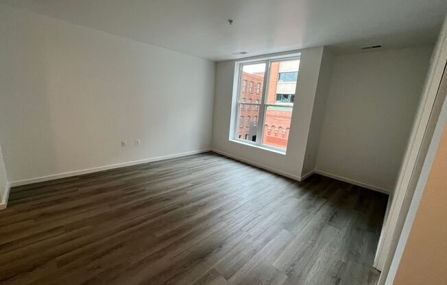 1 bed, 1 bath, 545 sqft, $1,610, Unit 411