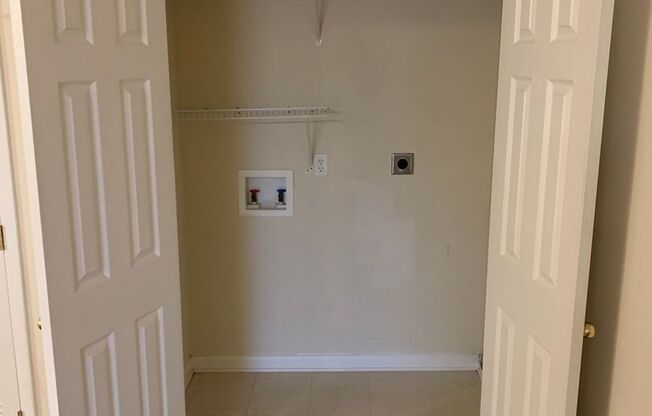 Studio, 1 bath, 600 sqft, $615, Unit 128-11