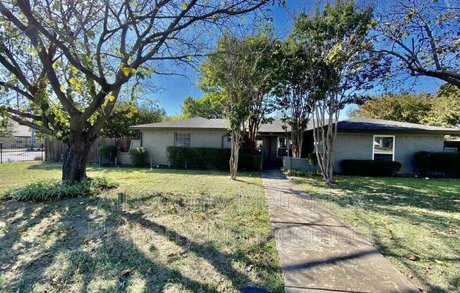 801 IRWIN DR