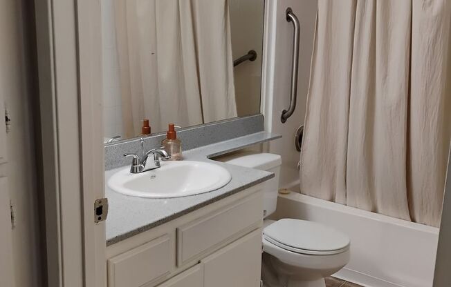 1 bed, 1 bath, 650 sqft, $2,425, Unit 8555-104