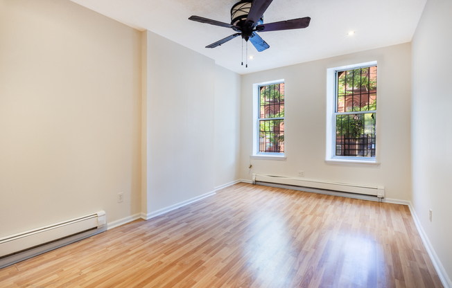 250 MACDOUGAL ST