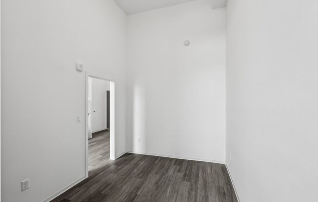 1 bed, 1 bath, 403 sqft, $1,600, Unit 403