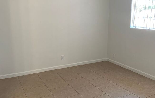 1 bed, 1 bath, 620 sqft, $1,295, Unit 3240 L