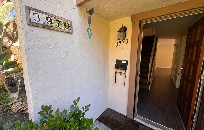 Spacious 4-Bed Townhome in the Heart of Clairemont!