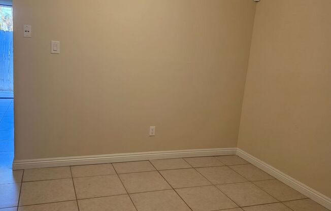 139 -  4729p -1107 Quincy St    RB