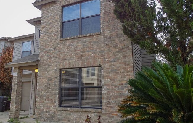 Single Family Home in Medical Center