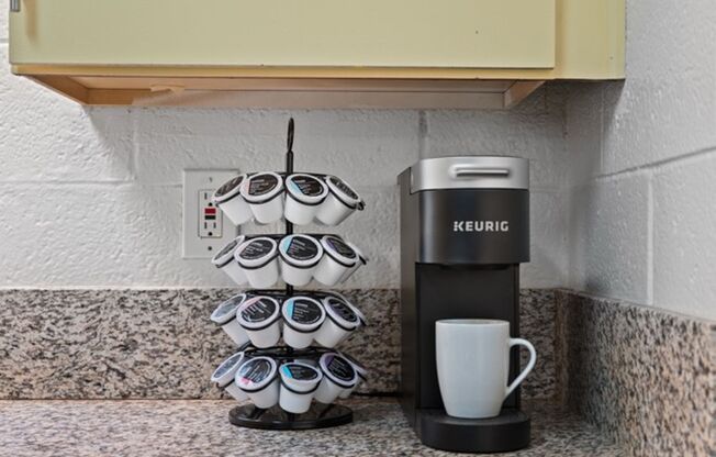 2 beds, 1 bath, 850 sqft, $1,750, Unit 12