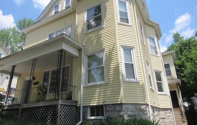98 BROOKLINE ST