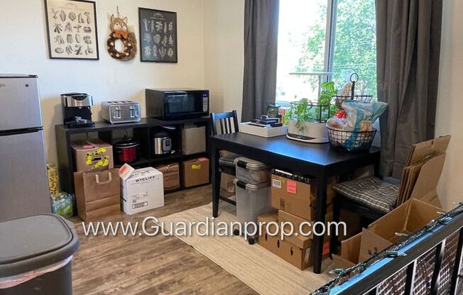 Fridley Town Home Avail Nov/Dec 1st, 1 Garage Space, Laundry, Patio, Dishwasher, AC