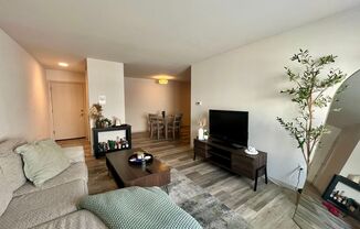 2 beds, 1 bath, $1,350, Unit 309