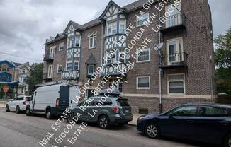 4533 LOCUST ST