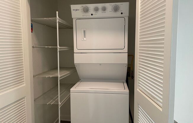 Studio, 1 bath, 611 sqft, $2,305, Unit 241