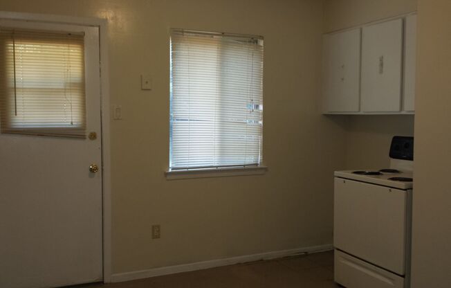 Welcome to 1996 Goldbrier Ln in Memphis, TN!