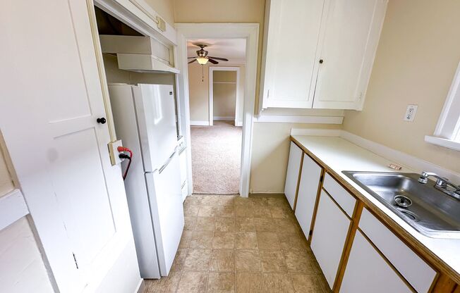 Studio, 1 bath, 455 sqft, $1,395, Unit 1519-304
