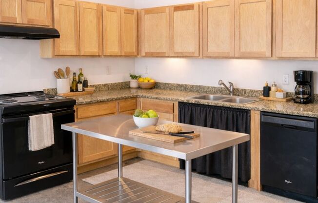 1 bed, 1 bath, 740 sqft, $999, Unit 5-107