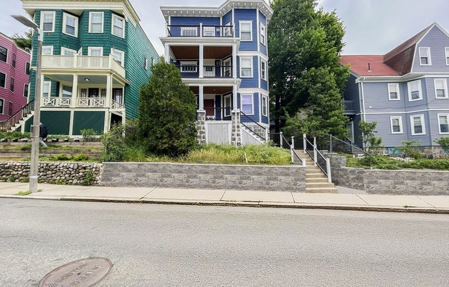 63 DRAPER ST
