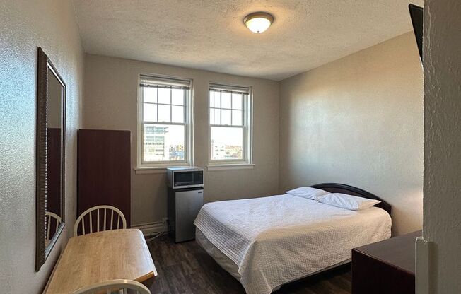 Studio, 1 bath, 225 sqft, $680, Unit 62