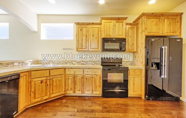 3 Bed 2.5 Bath Home in Hazel Dell w/ Easy Access to I-5 and SR 500