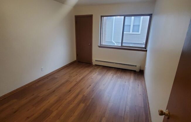 1 bed, 1 bath, 550 sqft, $950, Unit 2