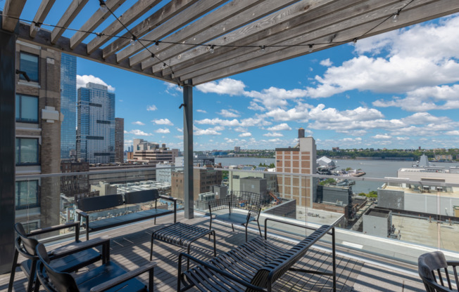 1 bed, 1 bath, 698 sqft, $6,395, Unit PH01