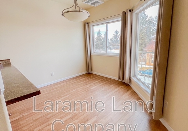 1157 N 17 ST