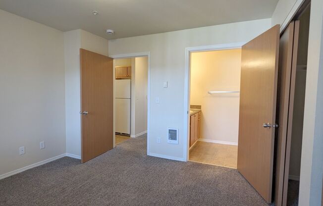 3 beds, 2 baths, 1,180 sqft, $1,625, Unit C104