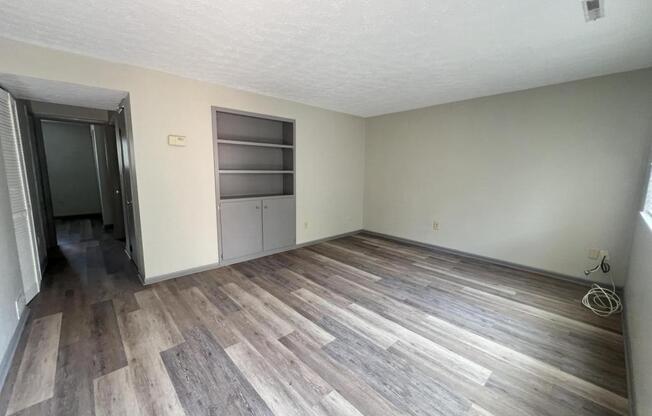 355 E 20 AVE