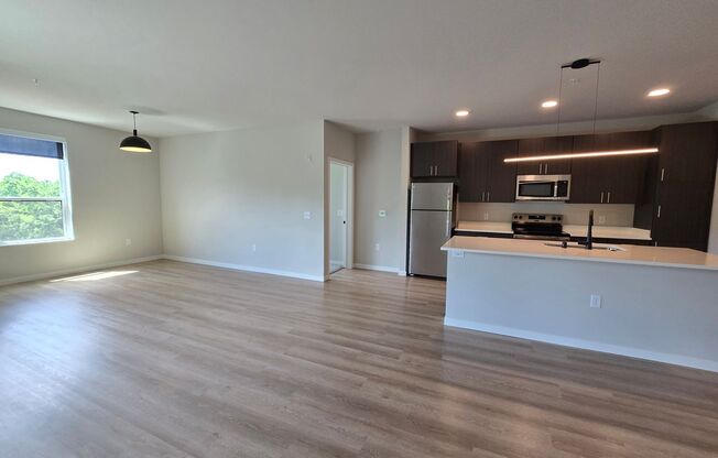 2 beds, 2 baths, 1,244 sqft, $2,170, Unit 8421-127