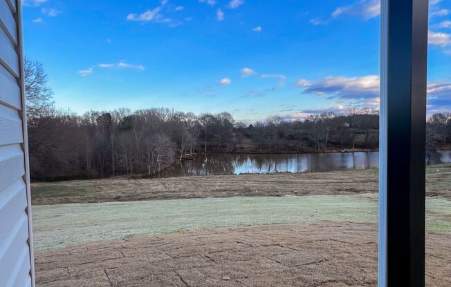 3 beds, 2.5 baths, 1,460 sqft, $1,595, Unit 326 Hummingbird Lane