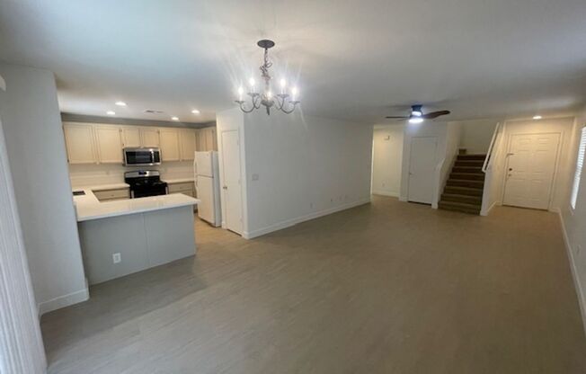 Great 4 BD Summerlin Willows Home- DOWNSTAIRS BEDROOM AND BATH!!! Within Walking Distance to NEW Whole Foods. a MUST SEE!