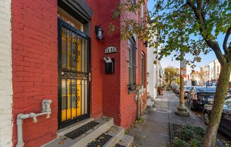 1/2 off 1 month’s rent for a lease start by 9/1! Bedroom 1 Bathroom Townhouse // H-Street Corridor // Private Parking Included!